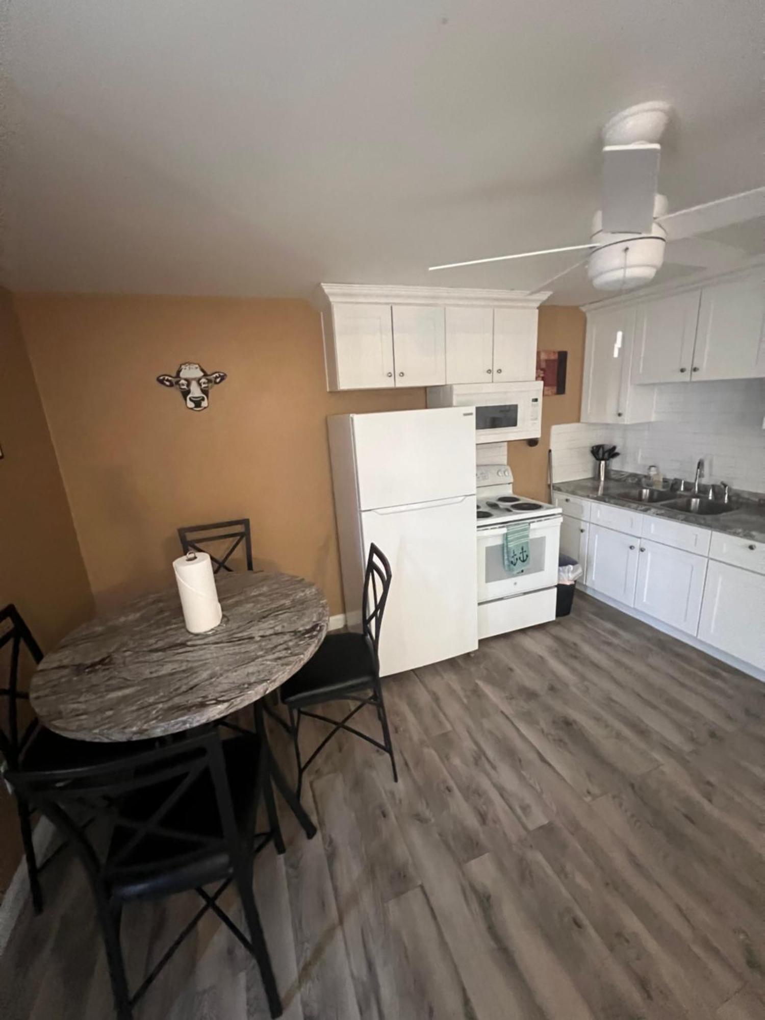 #2 Bedroom Cozy Suite, 1 Min Walk To The Beach # 불헤드시티 외부 사진